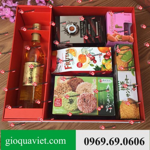 Hộp quà Tết HQ1823