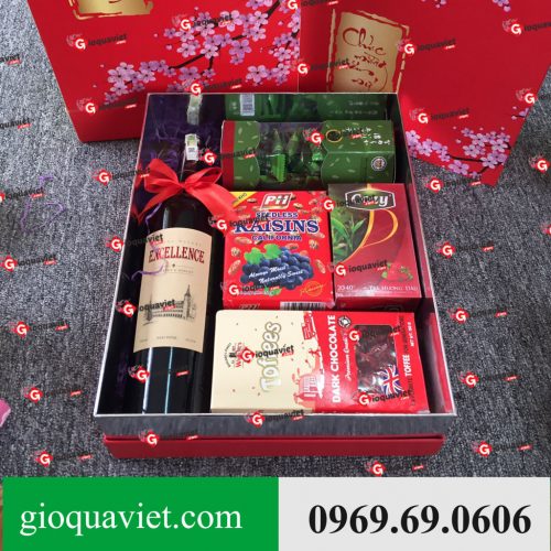 Hộp quà Tết HQ1836